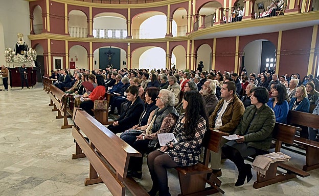 Interior de la parroquia de Jesús Obrero, donde el arzobispo Celso Morga presidió la eucaristía. 