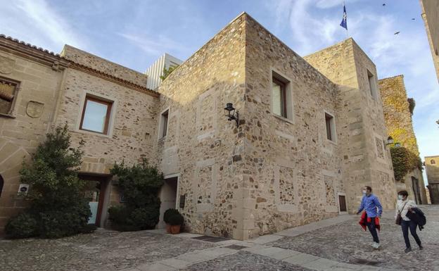 Hotel Atrio de Cáceres, un proyecto que firmó junto a García-Mansilla. 