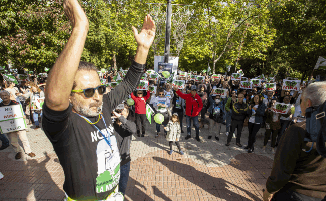 Imagen de la concentración en el Paseo de Cánovas. 