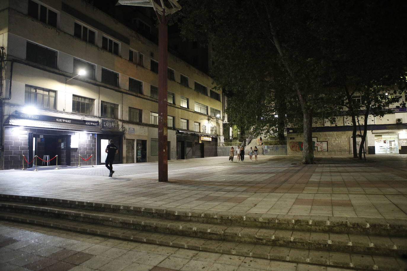 Plaza de Albatros, en la Madrila, una de las zonas de ocio de Cáceres donde se distribuía la droga.