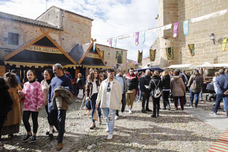 Fotos: El Mercado Medieval de Cáceres, ante su jornada más multitudinaria