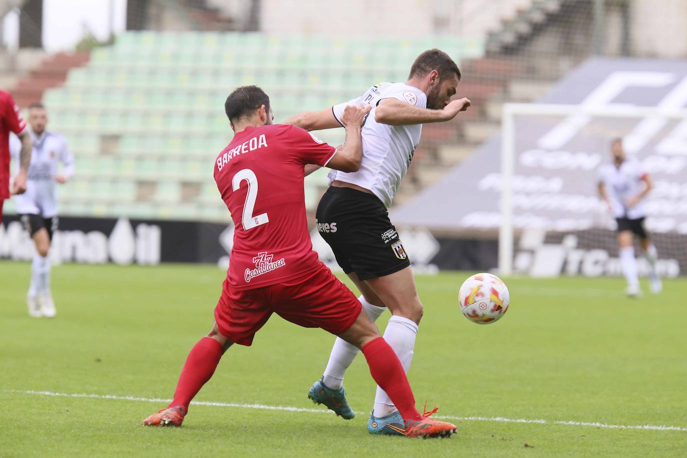 Imagen del partido disputado entre el Mérida y el Ceuta. 