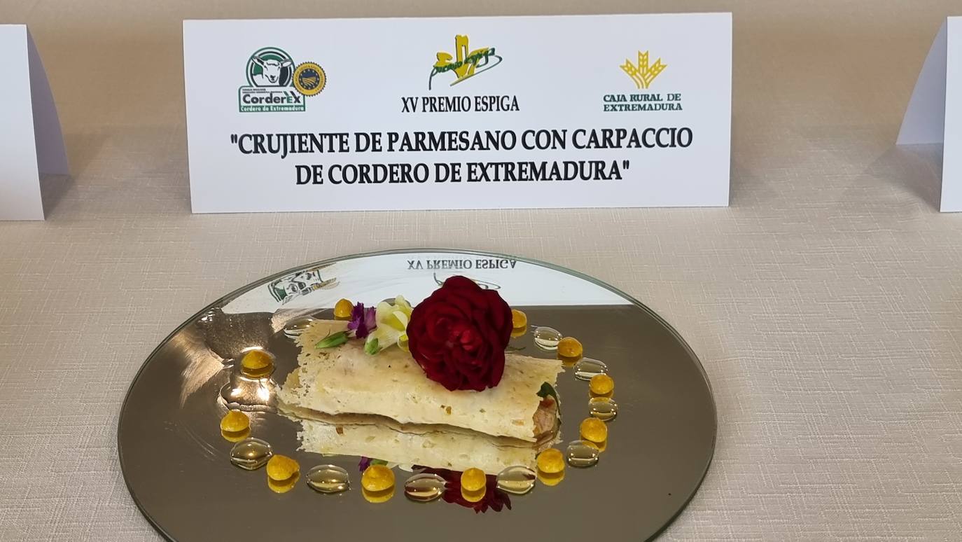 Antonio Falcón con el primer premio