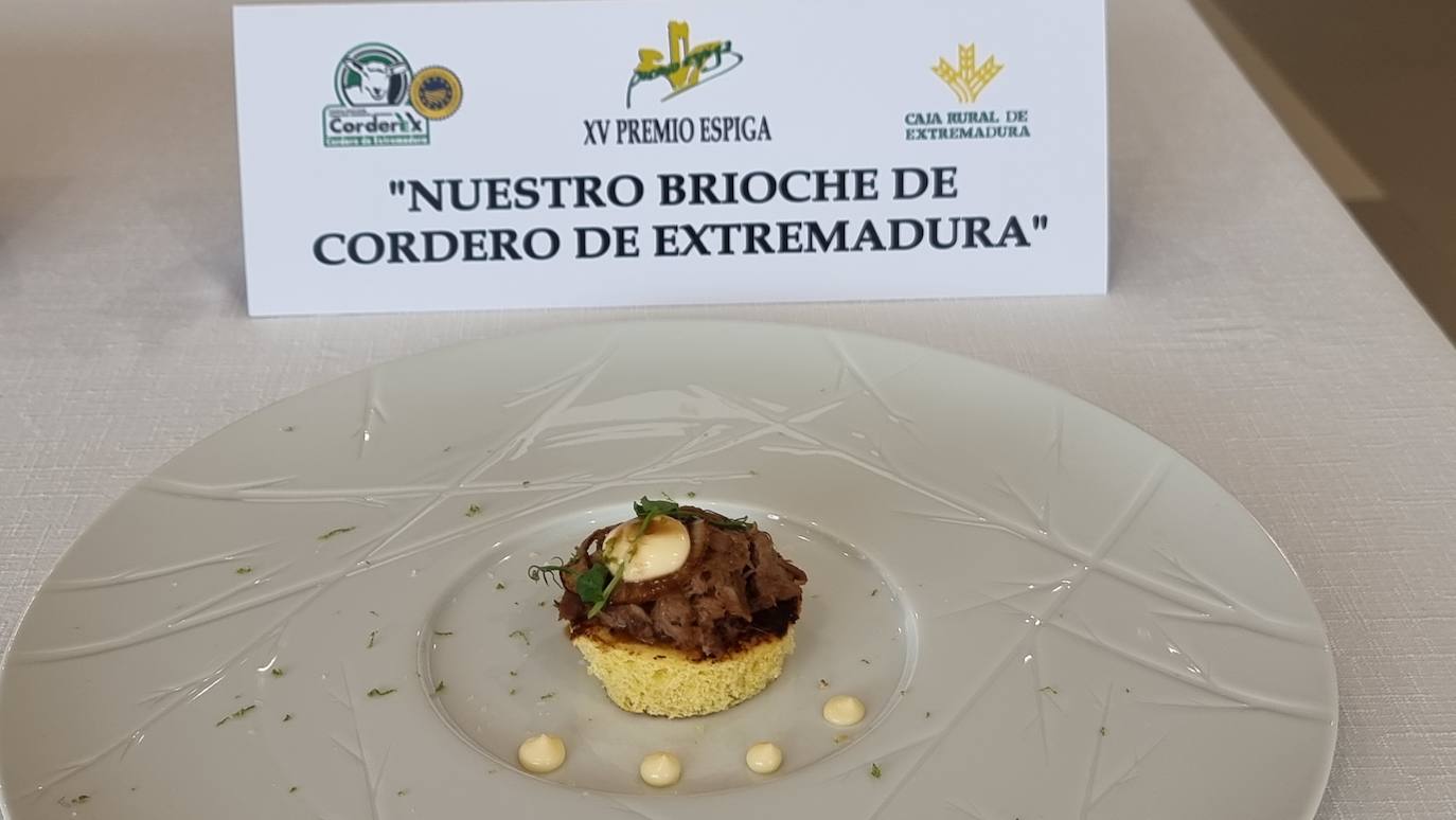 Antonio Falcón con el primer premio