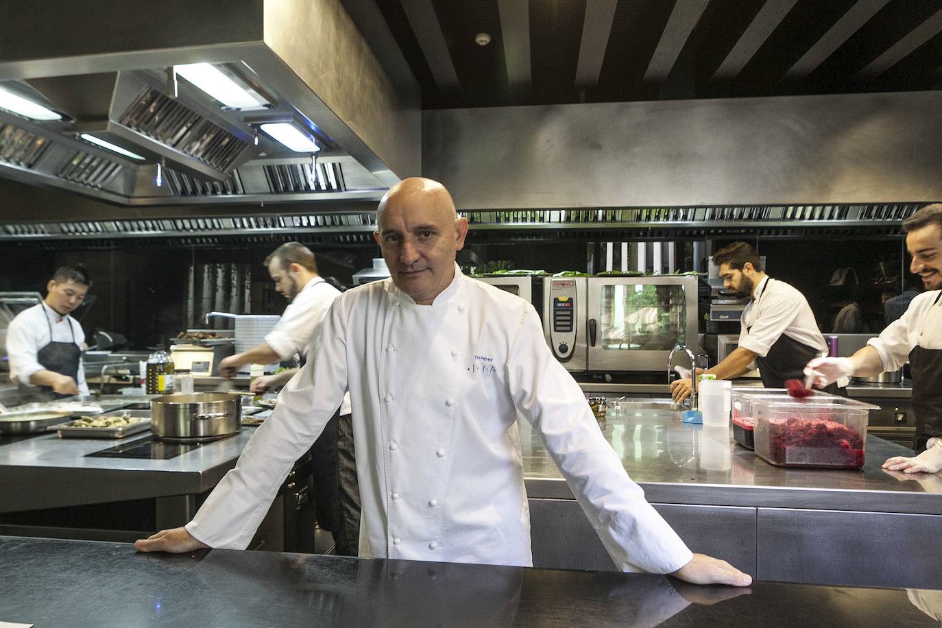 Toño en la cocina de Atrio en 2015.