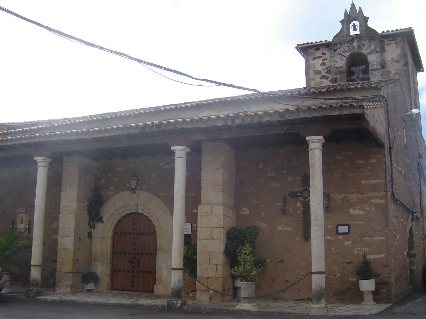 Iglesia de San Julián de Descargamaría en donde sería el funeral de los dos hermanos en el mes de julio de 1924.