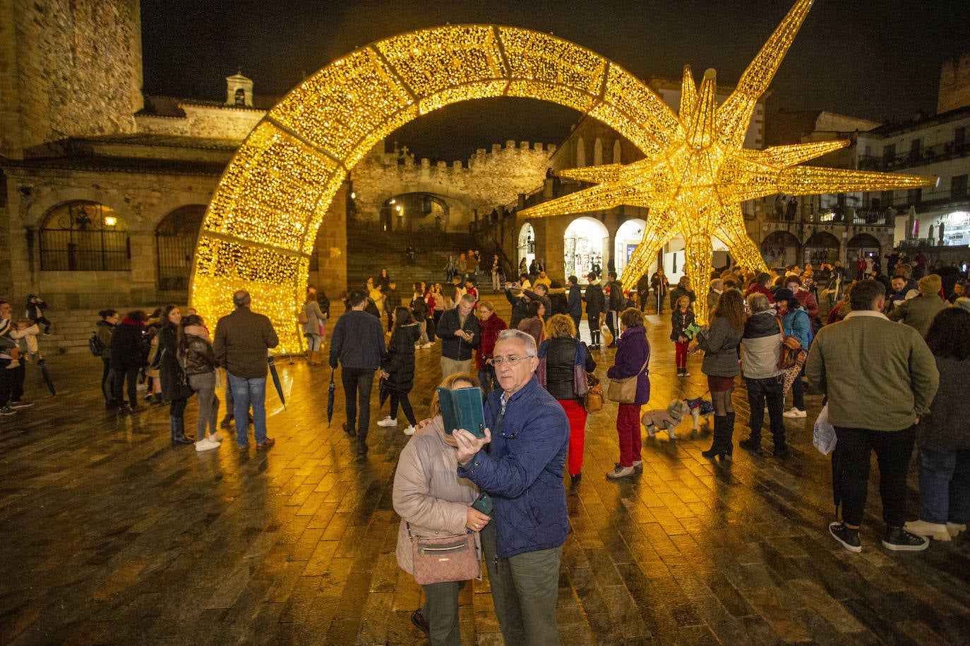 Fotos: Cáceres inaugura 45 días de Navidad