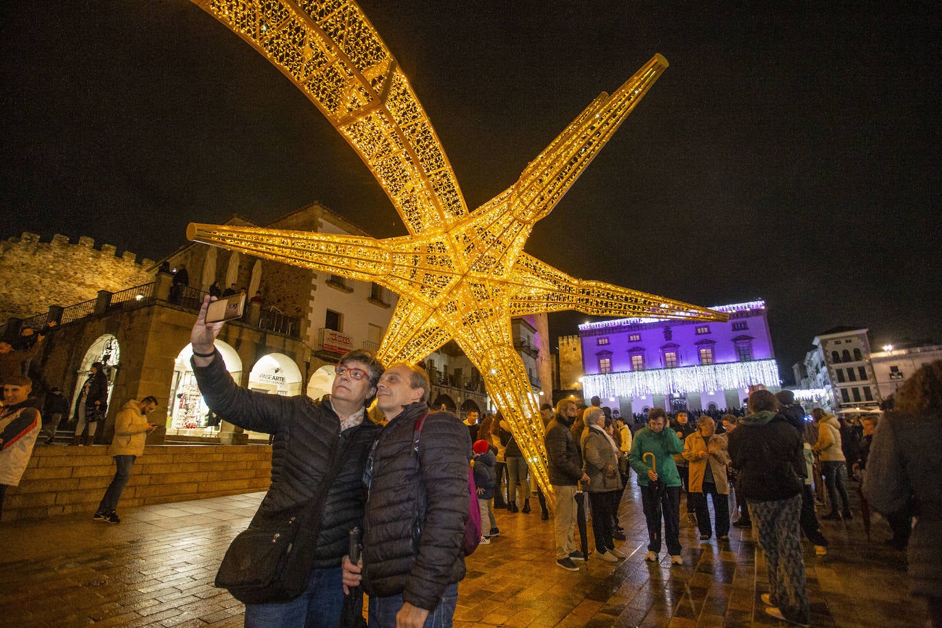 Fotos: Cáceres inaugura 45 días de Navidad