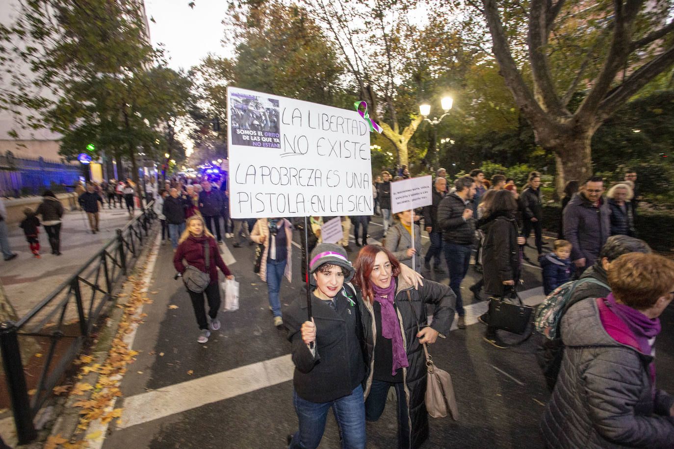 Manifestación contra la violencia machista este viernes 25N en Cáceres. 