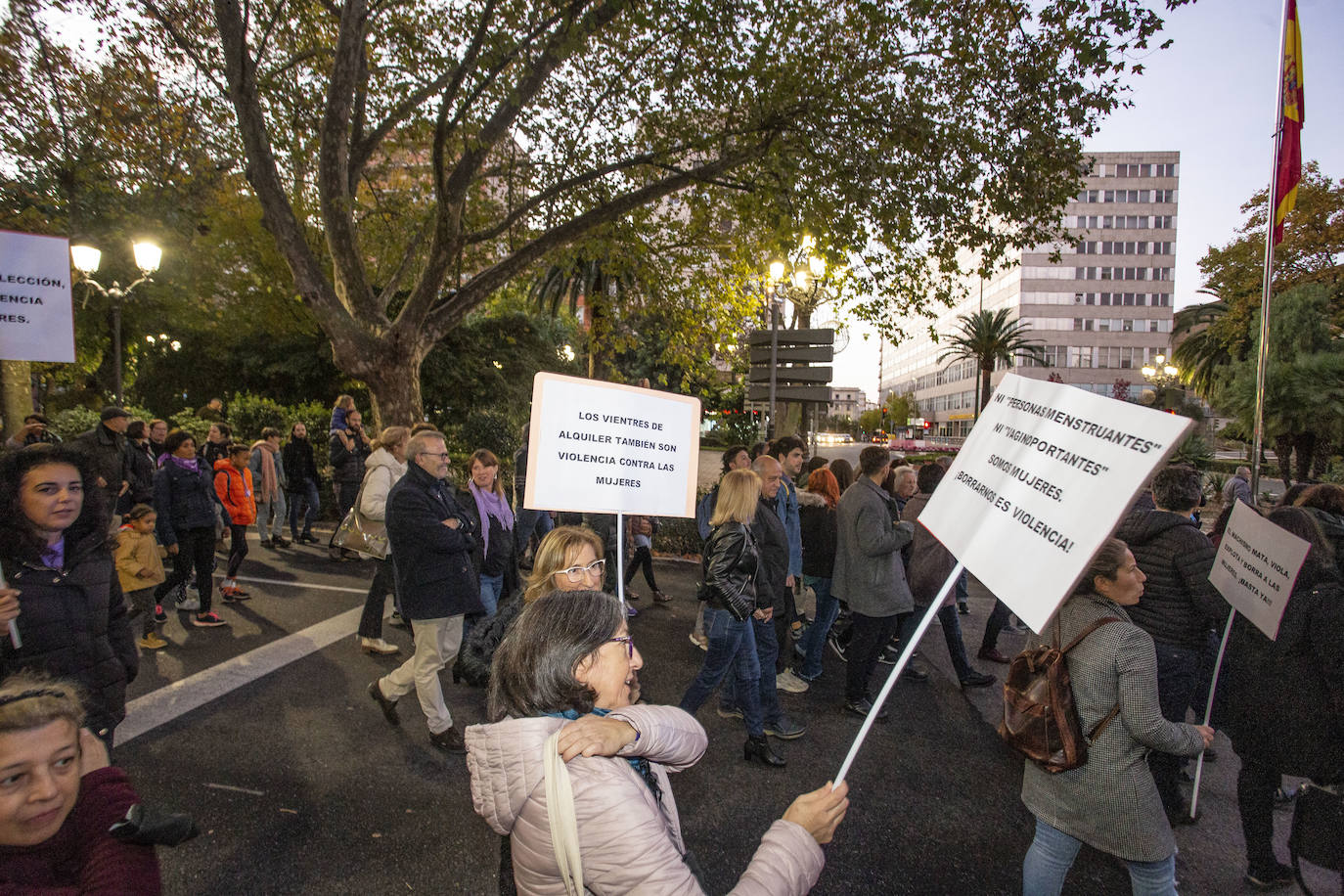 Manifestación contra la violencia machista este viernes 25N en Cáceres. 