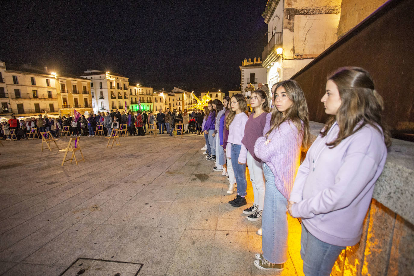 Actos del 25 en Cáceres.