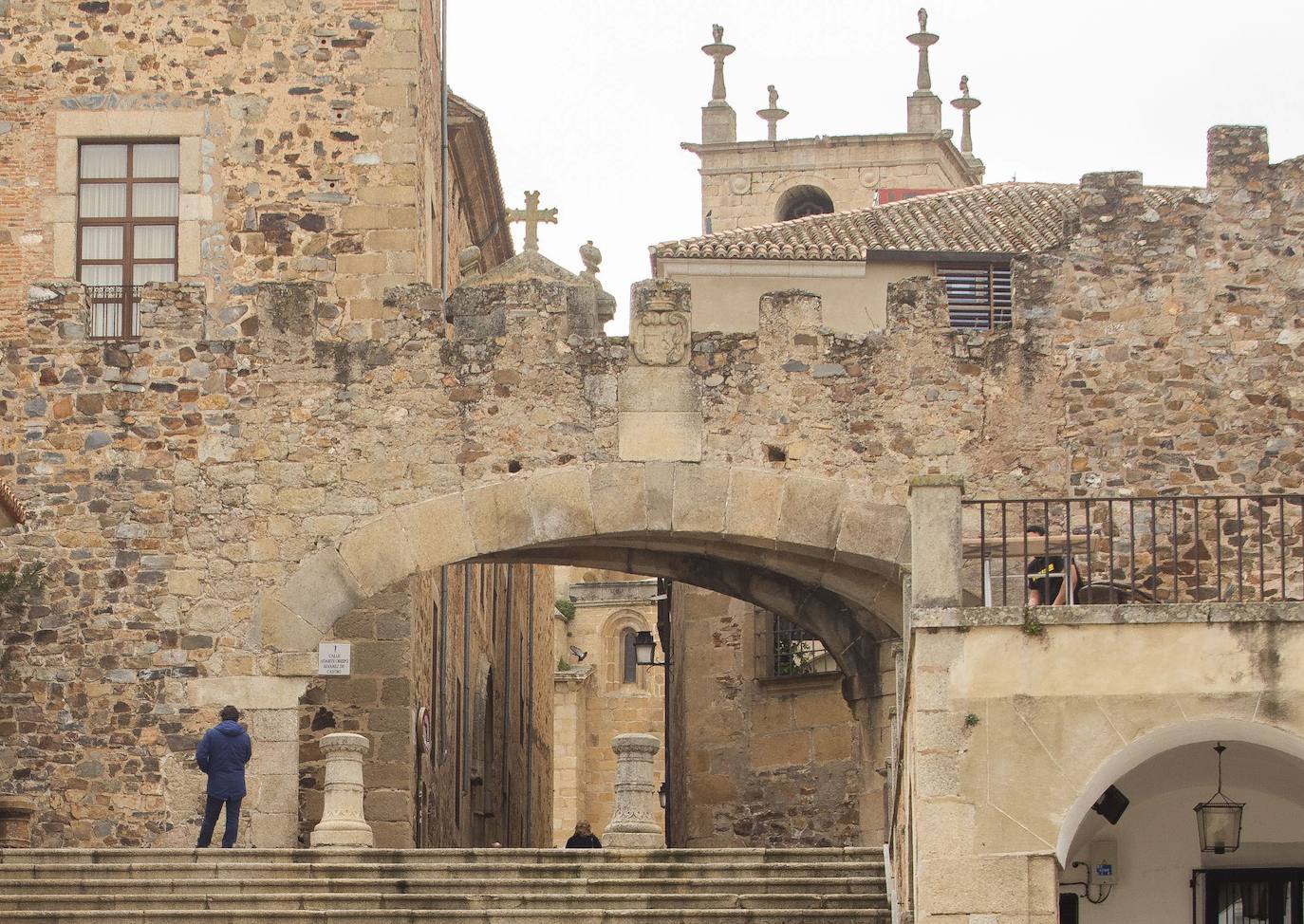 El Arco de la Estrella visto desde la Plaza Mayor.