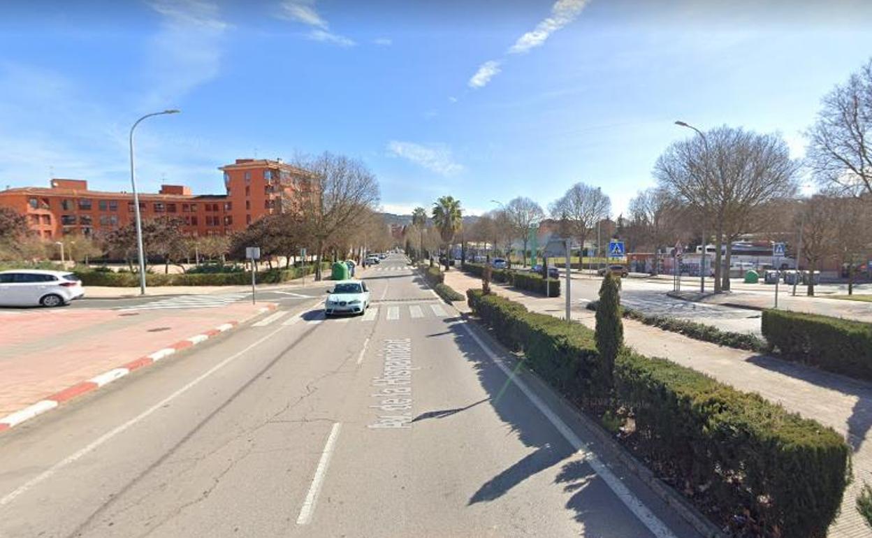 Avenida de la Hispanidad, a la altura de la calle Grecia.