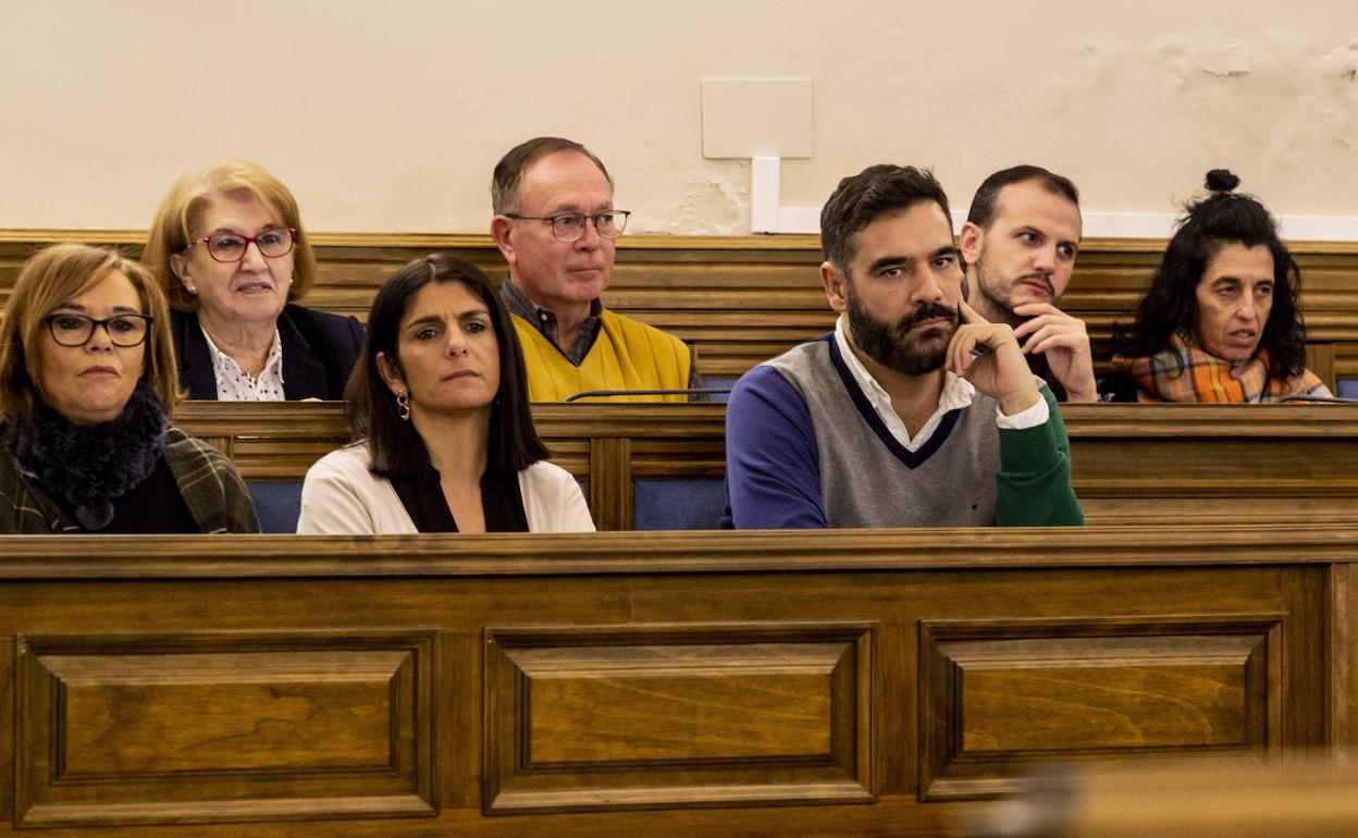 El concejal David Dóniga durante el pleno celebrado esta mañana en el Ayuntamiento. 