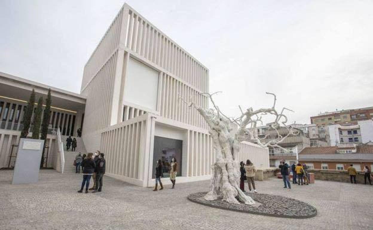 El Museo Helga de Alvear dedica su nueva exposición temporal a Ángel Duarte