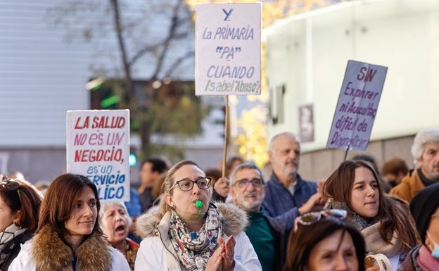 Simex no suma apoyos a la huelga de médicos, que la Junta sigue sin valorar