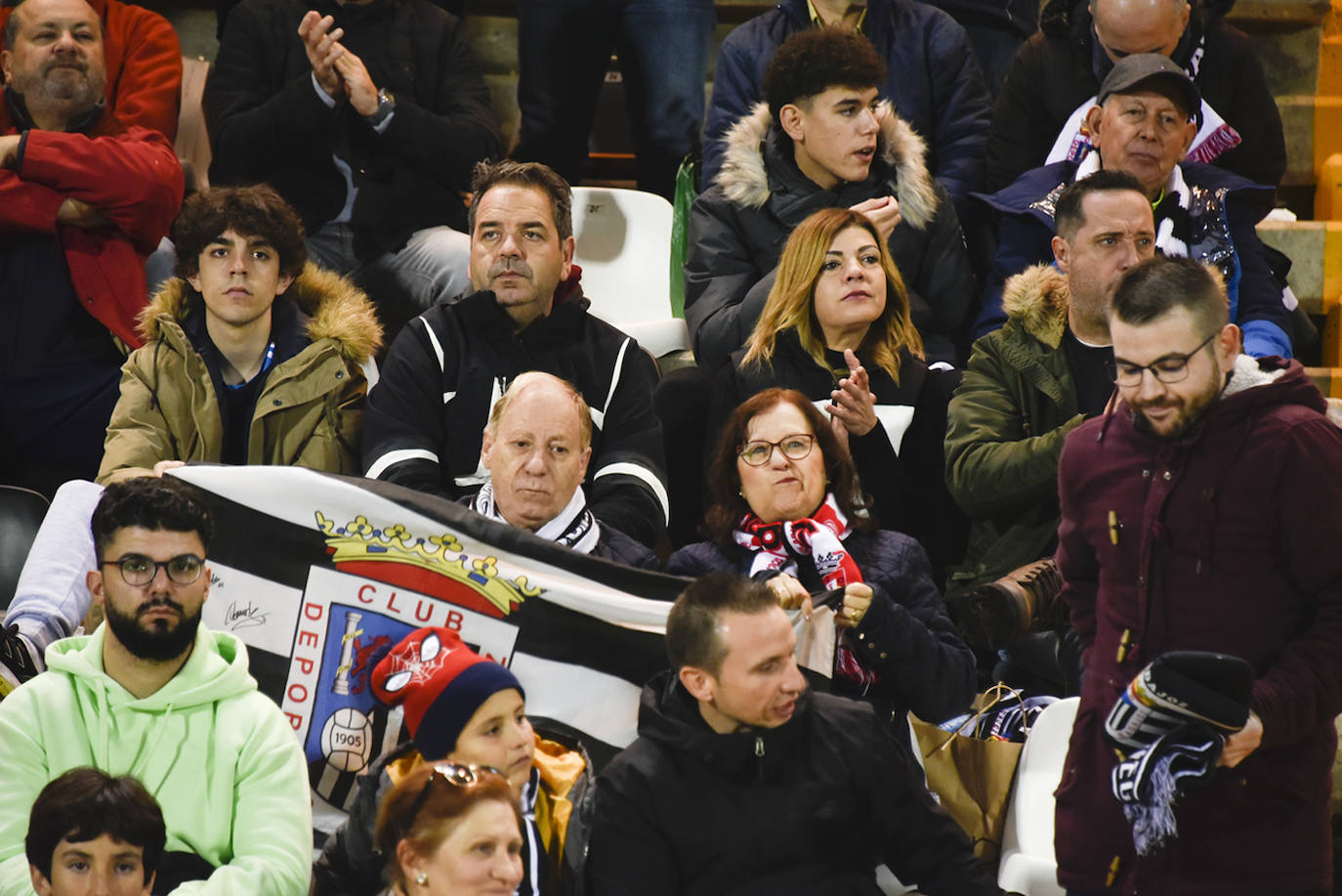 Fotos: Búscate en la grada del Nuevo Vivero