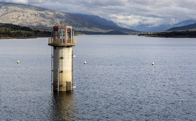 Presa del Jerte, cerca de Plasencia, que roza el 70% de su capacidad. 