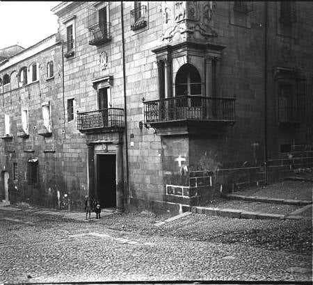 Fachada de la Casa del Deán en Plasencia.