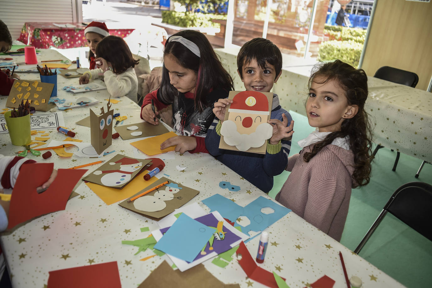 Fotos: Papá Noel llega a Badajoz para competir con los Reyes Magos