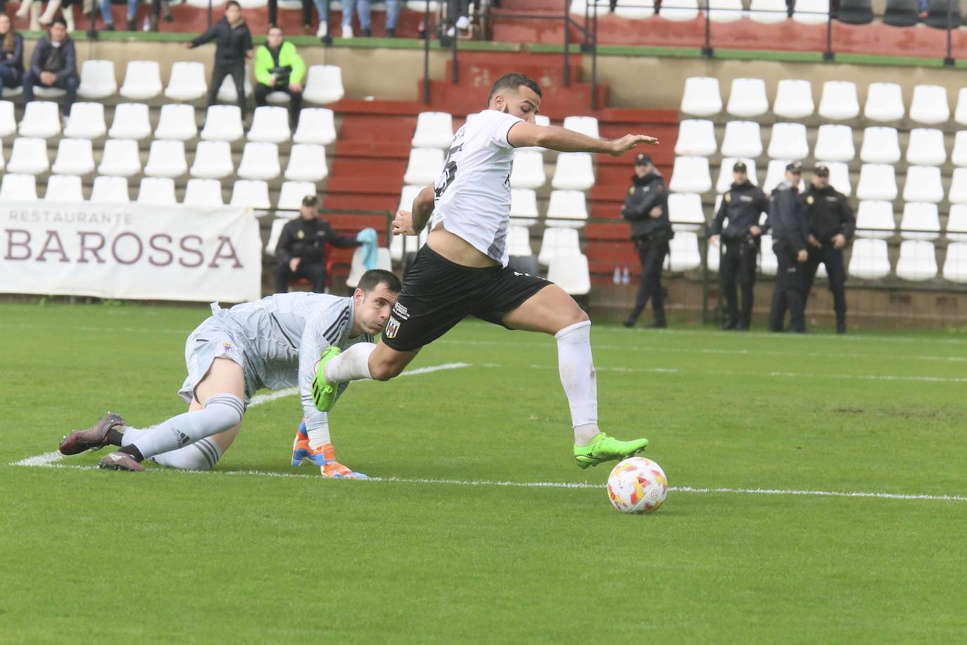 Fotos: Las mejores imágenes del Mérida-Badajoz