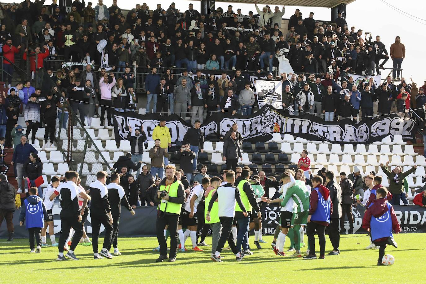 Fotos: Las mejores imágenes del Mérida-Badajoz