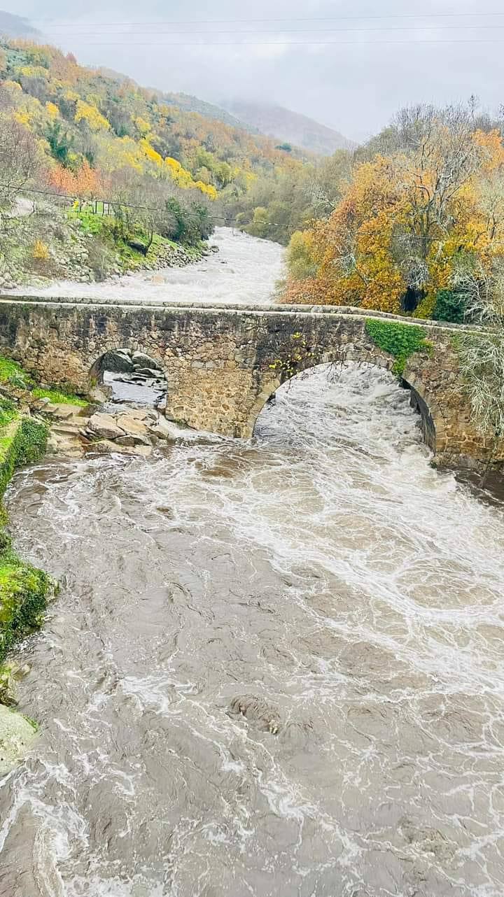 Fotos: Espectacular bajada de agua en las gargantas de Cuartos y Vadillo