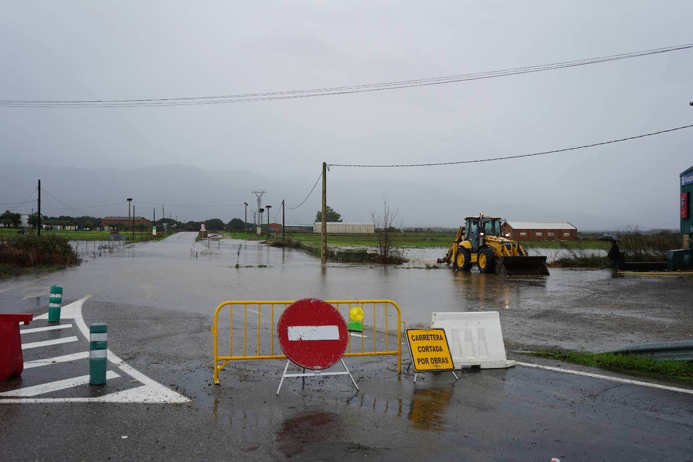 Zarza de Granadilla, inundada por las lluvias.