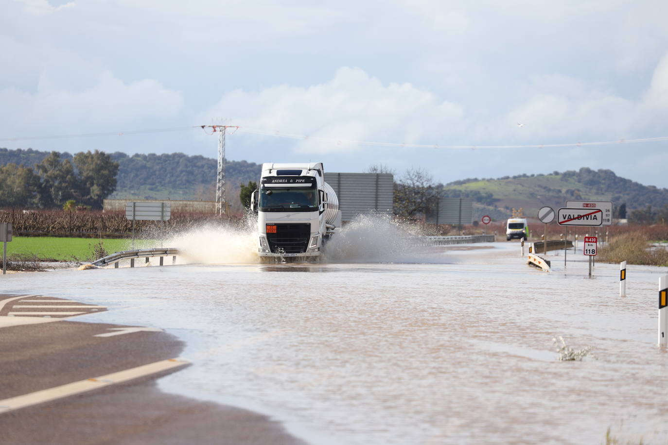 Inundación de la N-430 en Valdivia. 