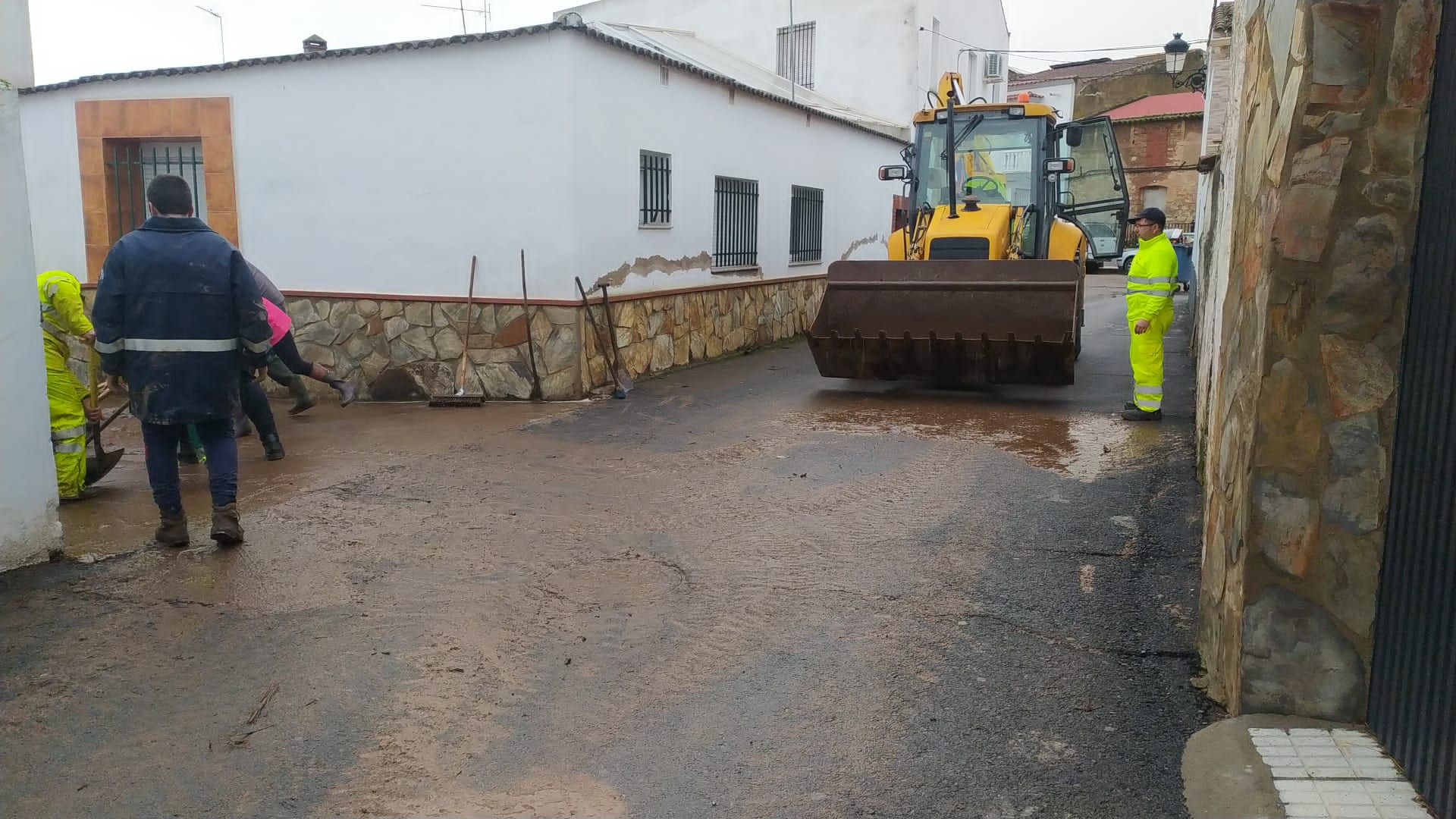 Daños en La Roca de la Sierra. 