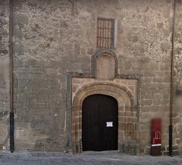 Imagen actual de la portada sin la escultura.