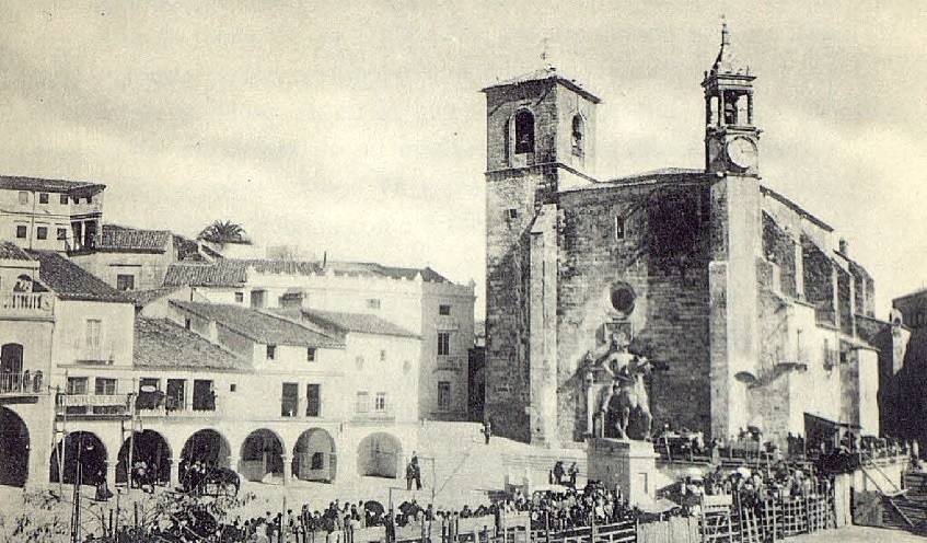 Imagen de Trujillo de la excursión de 1928 publicada en el boletín de la Sociedad Española de Excursiones. 