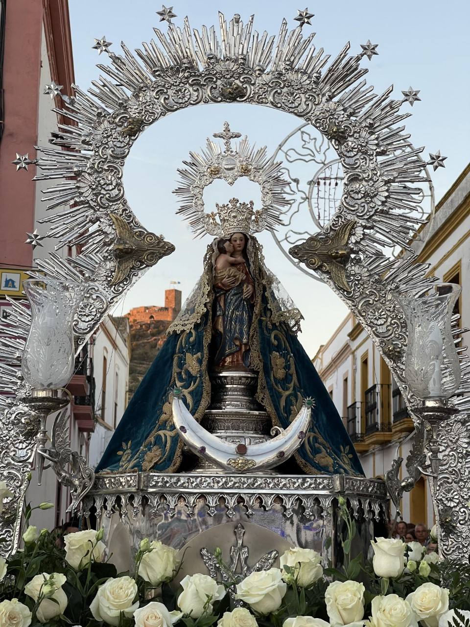 Imagen de la Virgen de la Luz, durante la procesión en las Fiestas Patronales 2022. 