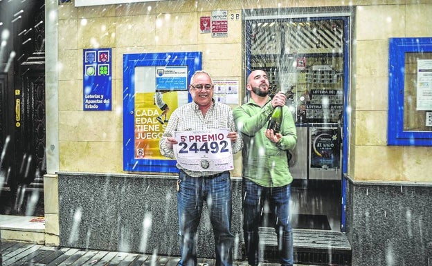 Joaquín y Sergio, padre e hijo, y responsables de la administración 4.