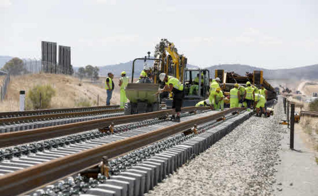 Imagen de archivo de las obras del tren en Casar de Cáceres.