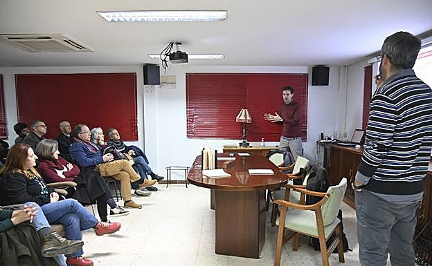 Charla en el Ateneo de Badajoz.