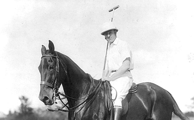 El escultor Rumsey fue un destacado jugador de polo. 