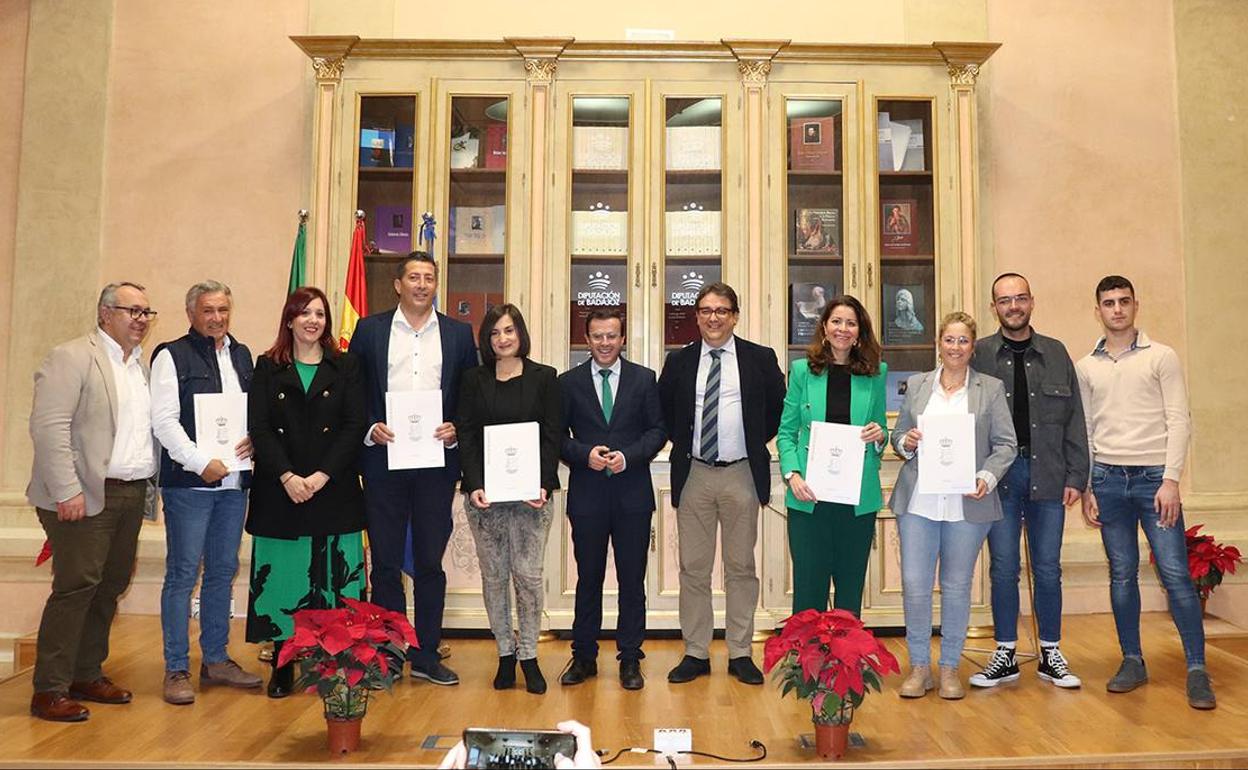 Autoridades presentes en la entrega de convenios el pasado miércoles en Badajoz 