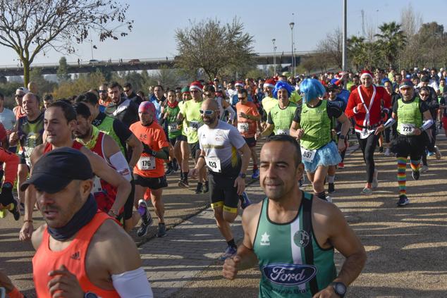 Fotos: Búscate en la San Silvestre pacense