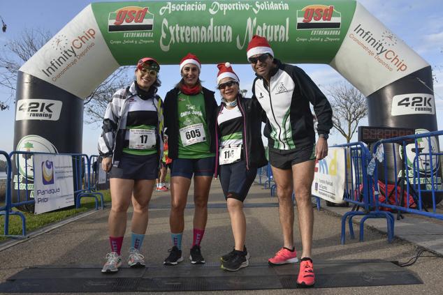 Fotos: Búscate en la San Silvestre pacense