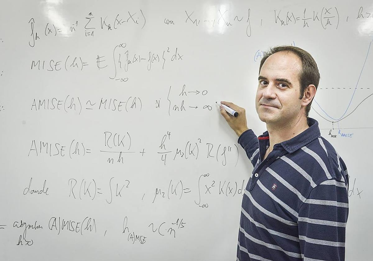 José Enrique Chacón Durán, catedrático de Estadística de la UEx.