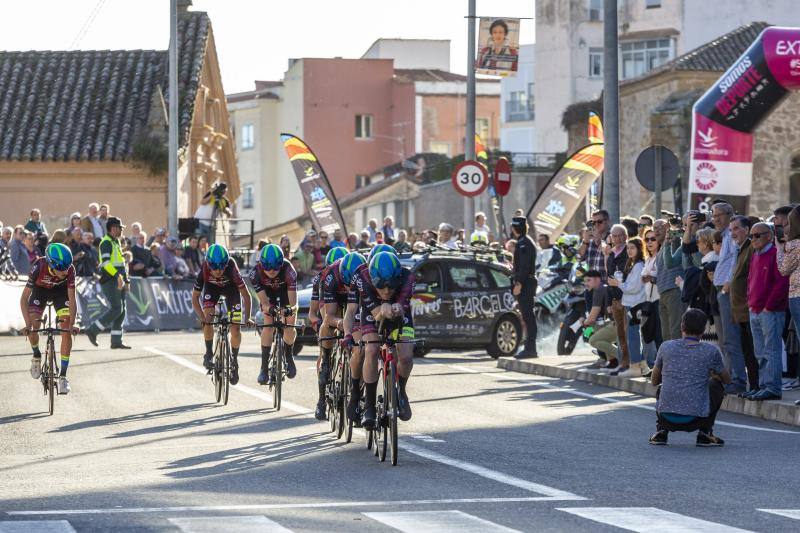 Las mejores imágenes de la primera etapa de la Vuelta a Extremadura