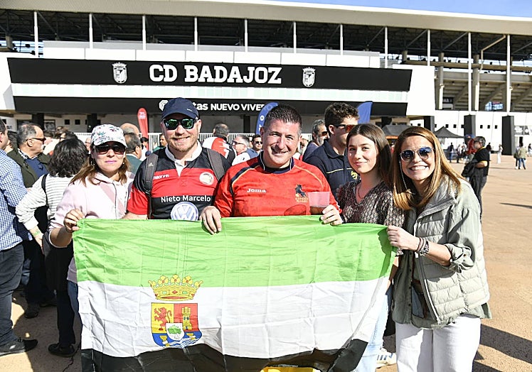 El evento congregó a muchos aficionados en las horas previas al evento.