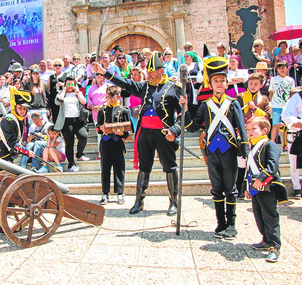 En el encuentro bélico participan niños, jóvenes y adultos.
