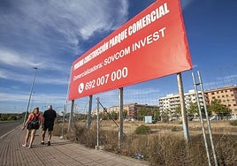 Terrenos junto a Nuevo Cáceres donde se instalarán los negocios de la superficie comercial La Calera.