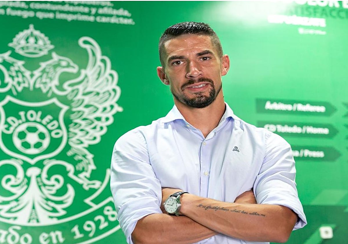 Diego Merino, nuevo técnico del Coria, durante su etapa en el Toledo.