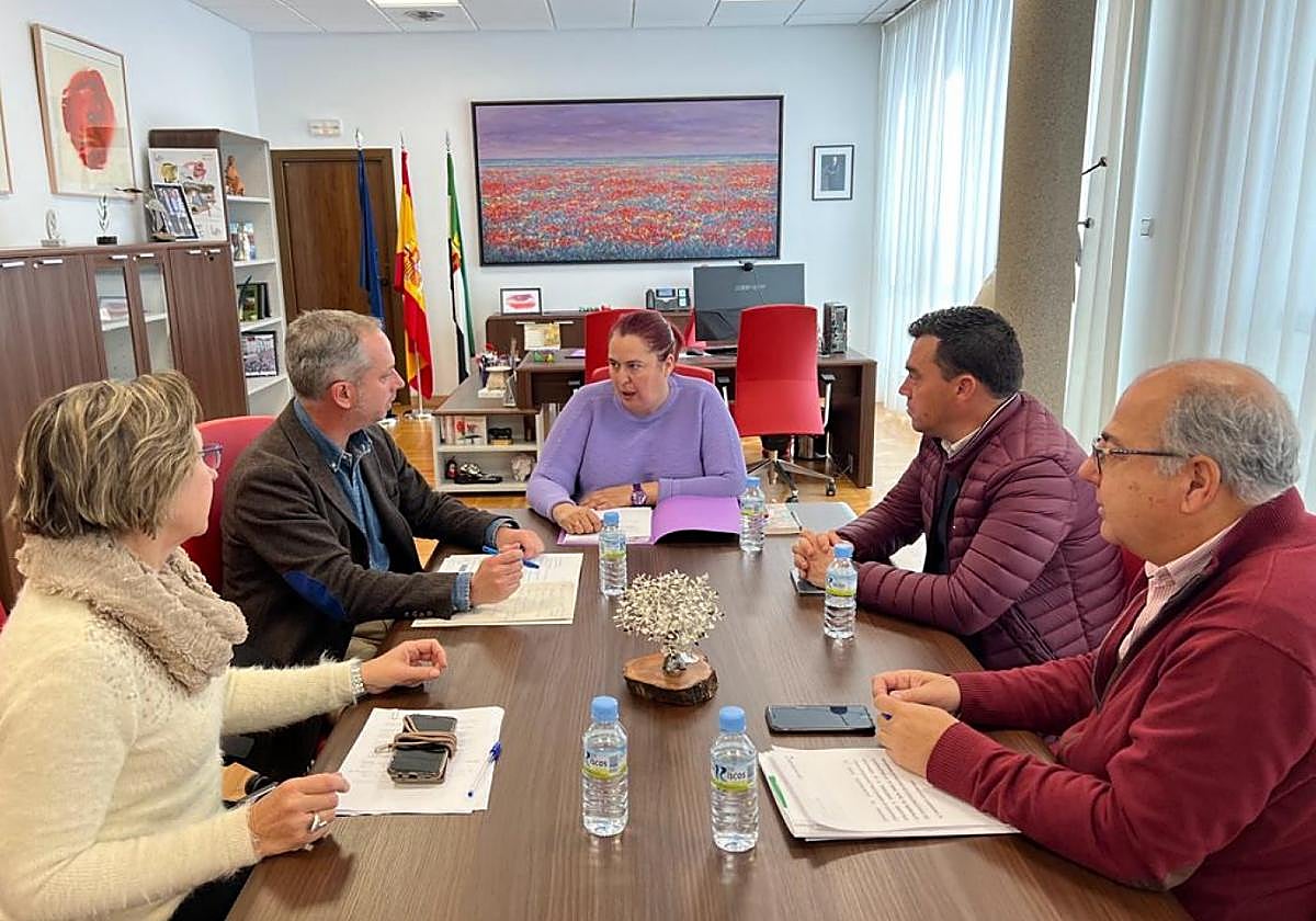Reunión entre Fedexcaza y representantes de la Consejería de Agricultura, Desarrollo Rural, Población y Territorio.