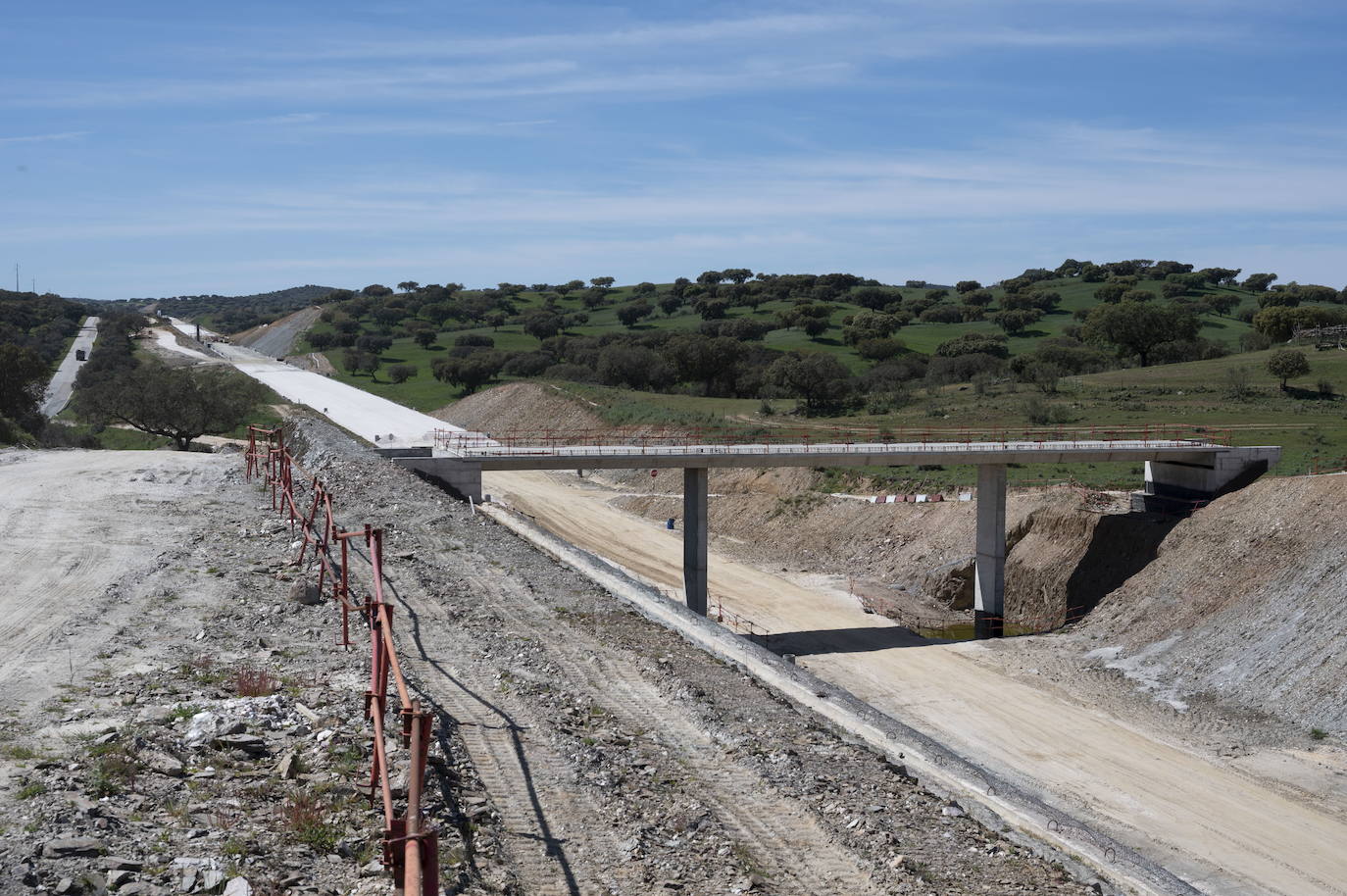Las obras avanzan en paralelo a la carretera entre Elvas y Alandroal.