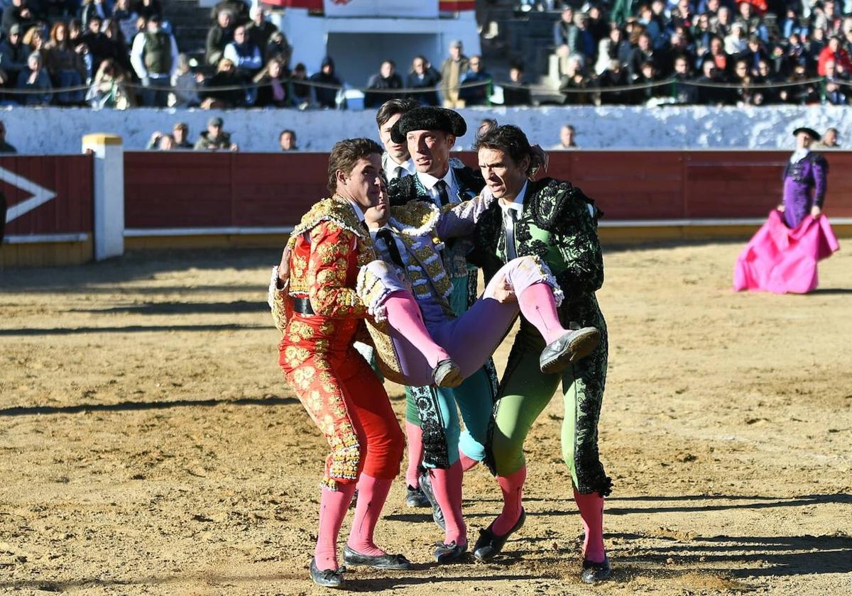 El extremeño Alejandro Fermín, herido grave tras ser corneado en Cercedilla