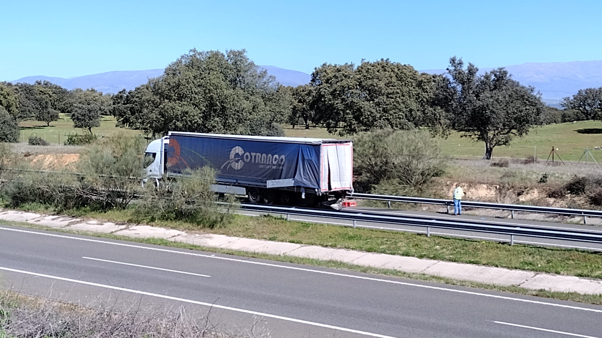 Así han quedado los vehículos en el accidente mortal en la EX-A1